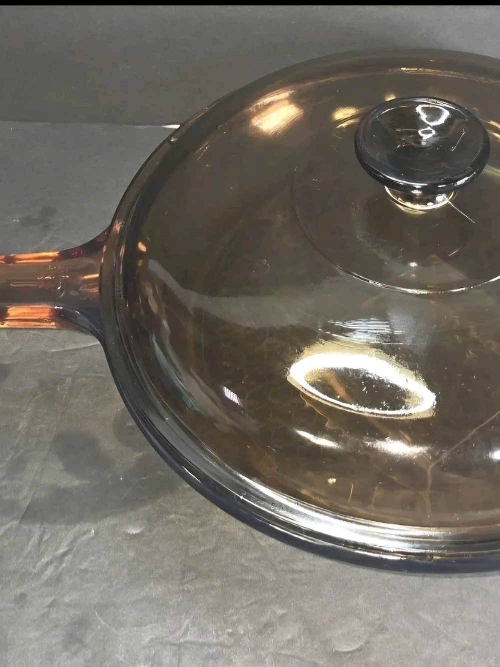 Pyrex Clear Glass 10in Skillet waffle bottom with Lid Amber-Tinted Handle